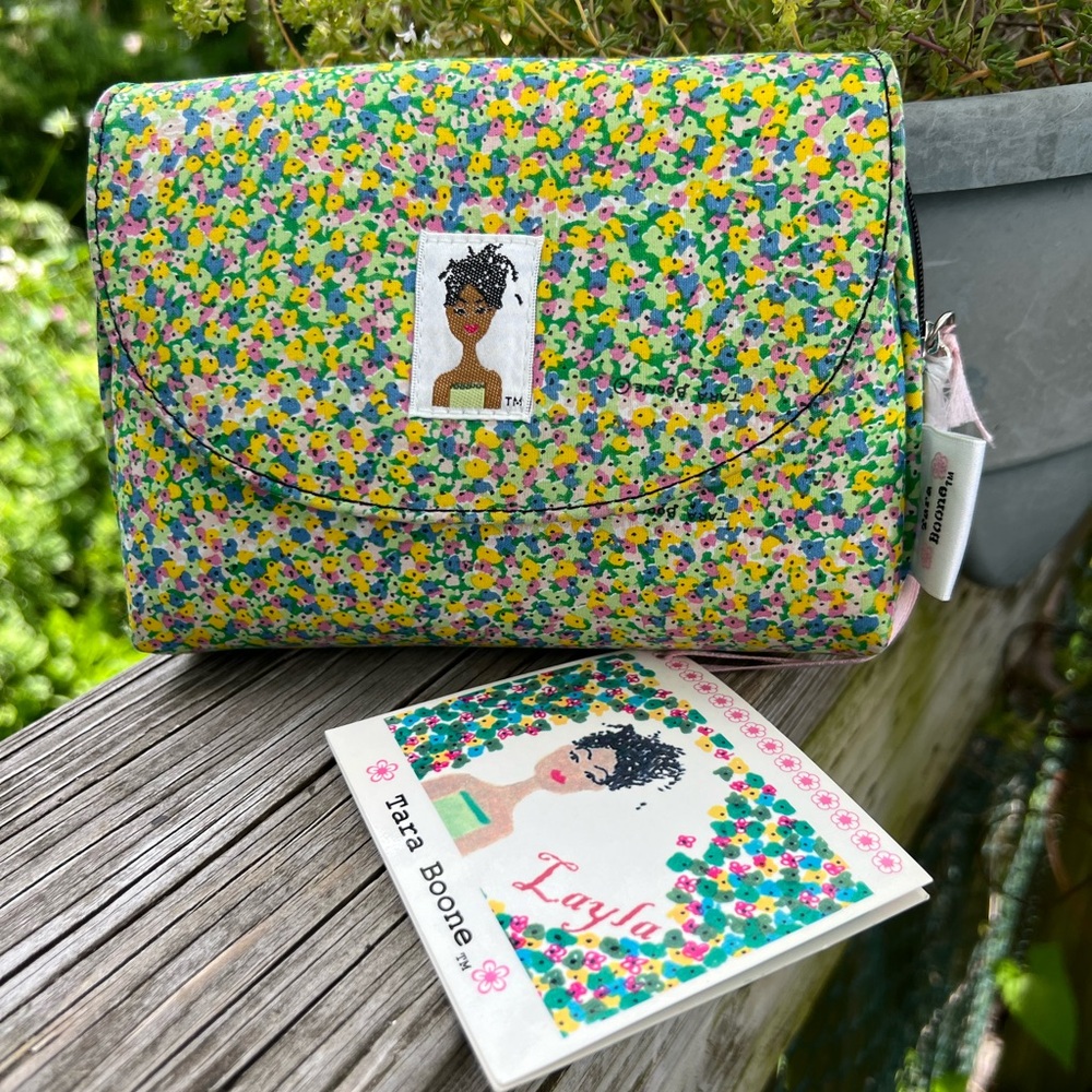 NWT Tara Boone Layla Magnetic Zippered Cosmetic Bag 7” Length X 5” Height